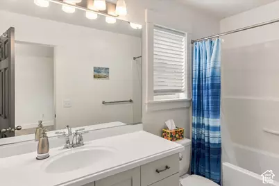 952 E 100 N, Hyde Park, UT 84318 - Photo 15