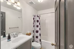 952 E 100 N, Hyde Park, UT 84318 - Photo 17