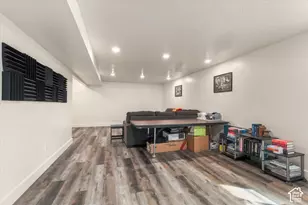 952 E 100 N, Hyde Park, UT 84318 - Photo 23