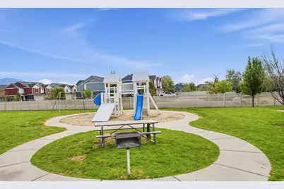 216 E Hummingbird Ct, Saratoga Springs, UT 84045 - Photo 33