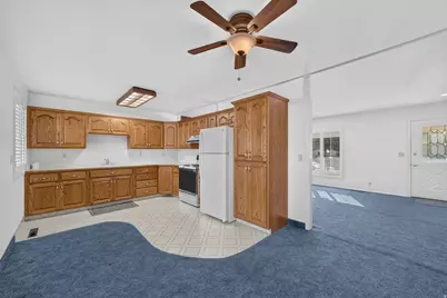 5455 S Revere Dr E, Murray, UT 84117 - Photo 9