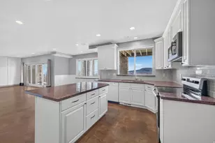 5119 N Ravencrest Ln, Lehi, UT 84043 - Photo 31