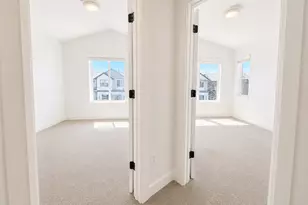 6704 S Vaughn Ln, Midvale, UT 84047 - Photo 13