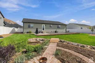 608 S 1380 E, Hyrum, UT 84319 - Photo 25