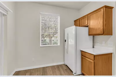 962 S Courtyard Ln, Centerville, UT 84014 - Photo 7