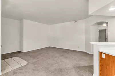 962 S Courtyard Ln, Centerville, UT 84014 - Photo 9