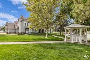 962 S Courtyard Ln, Centerville, UT 84014 - Photo 25