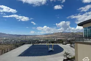 942 W Mountain Hollow Way N, Lehi, UT 84048 - Photo 9