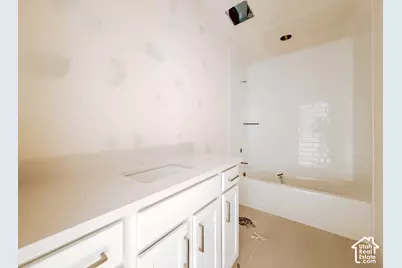 942 W Mountain Hollow Way N #336, Lehi, UT 84048 - Photo 3