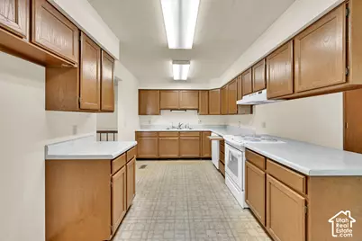 12020 S 4000 W, Riverton, UT 84096 - Photo 13