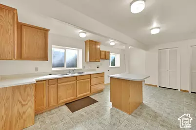 12020 S 4000 W, Riverton, UT 84096 - Photo 29