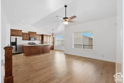 46 E Whitaker Cir, Kaysville, UT 84037 - Photo 5