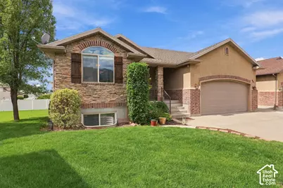46 E Whitaker Cir, Kaysville, UT 84037 - Photo 1