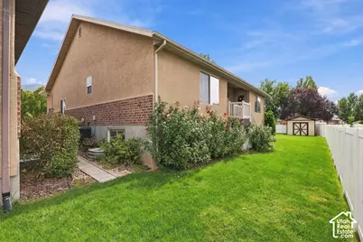 46 E Whitaker Cir, Kaysville, UT 84037 - Photo 29