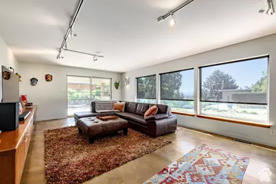 754 N Hilltop Rd, Salt Lake City, UT 84103 - Photo 35