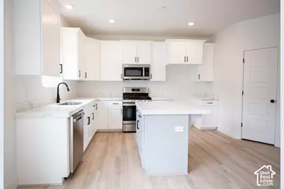 442 E 590 N Lot #40, Salem, UT 84653 - Photo 3