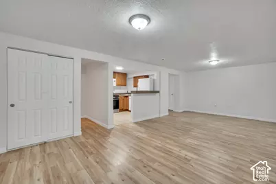 284 E Twin Peaks St, Midvale, UT 84047 - Photo 21