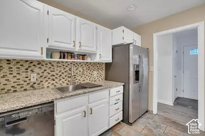 284 E Twin Peaks St, Midvale, UT 84047 - Photo 9
