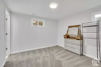 284 E Twin Peaks St, Midvale, UT 84047 - Photo 23