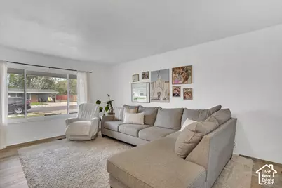 284 E Twin Peaks St, Midvale, UT 84047 - Photo 7