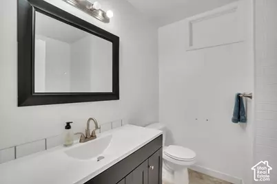 284 E Twin Peaks St, Midvale, UT 84047 - Photo 15