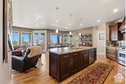 664 E Eagle Ridge Dr, North Salt Lake, UT 84054 - Photo 9