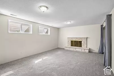 1374 W Marinwood Ave, Taylorsville, UT 84123 - Photo 27