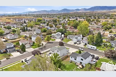 6061 S Walnut View Dr, Salt Lake City, UT 84118 - Photo 3