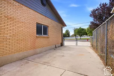6461 S 2700 W, Taylorsville, UT 84129 - Photo 7
