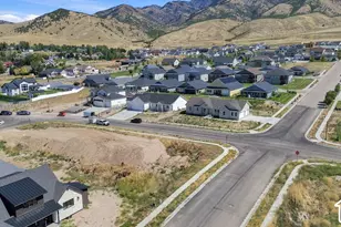 895 E 100 N, Hyde Park, UT 84318 - Photo 3