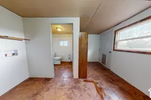 496 E Main St, Wellington, UT 84542 - Photo 13