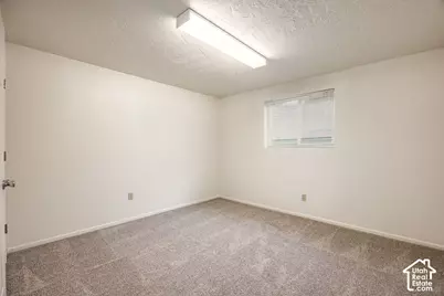 1556 E Petunia Way S, Sandy, UT 84092 - Photo 23