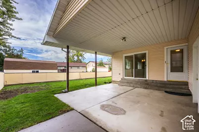 1556 E Petunia Way S, Sandy, UT 84092 - Photo 29