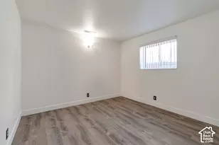 875 E Arrowhead Ln, Murray, UT 84107 - Photo 7