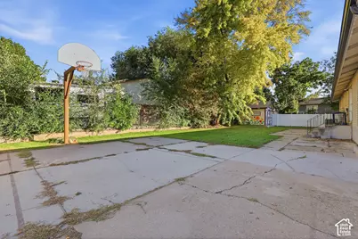 5580 S 3000 W, Roy, UT 84067 - Photo 33