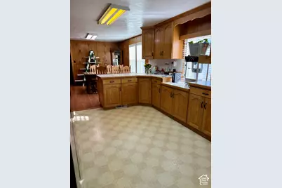 180 S 2500 W, Maeser, UT 84078 - Photo 11