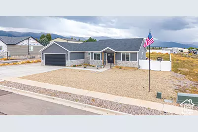 832 E 475 N, Mount Pleasant, UT 84647 - Photo 1