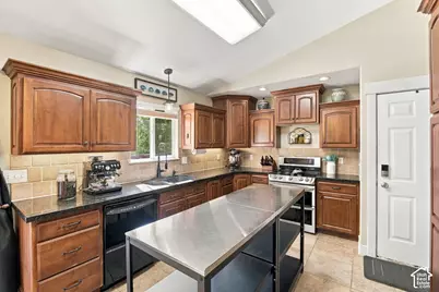 359 W 1420 S, Payson, UT 84651 - Photo 9
