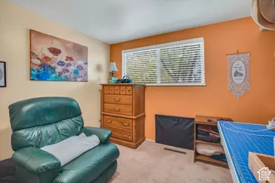 698 N Parkway Ave, Tooele, UT 84074 - Photo 17