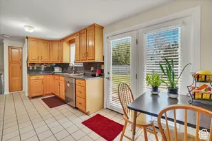 698 N Parkway Ave, Tooele, UT 84074 - Photo 3