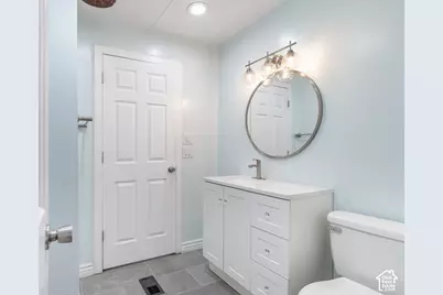 8400 S 4000 W #196, West Jordan, UT 84088 - Photo 31