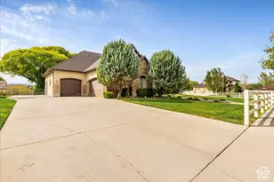 5545 Ponderosa Ln, Stansbury Park, UT 84074 - Photo 11
