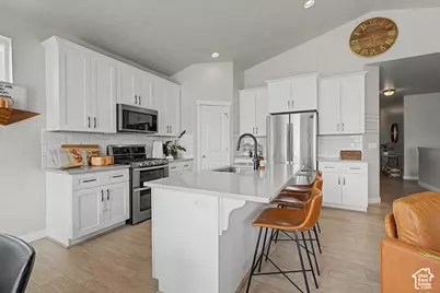 3344 S Tiger Heron Dr, Saratoga Springs, UT 84045 - Photo 7