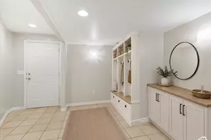 8354 S Oak Gate Dr W, West Jordan, UT 84081 - Photo 27