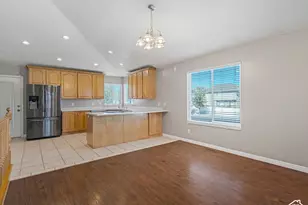 8354 S Oak Gate Dr W, West Jordan, UT 84081 - Photo 9
