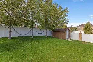 8354 S Oak Gate Dr W, West Jordan, UT 84081 - Photo 35