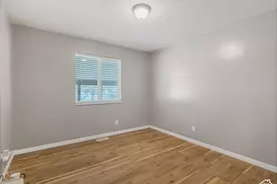 8354 S Oak Gate Dr W, West Jordan, UT 84081 - Photo 17