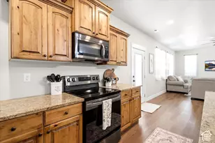 3034 S Edgewater Ln, Syracuse, UT 84075 - Photo 11