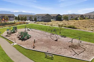 4327 E O'Connell Ln, Eagle Mountain, UT 84005 - Photo 31