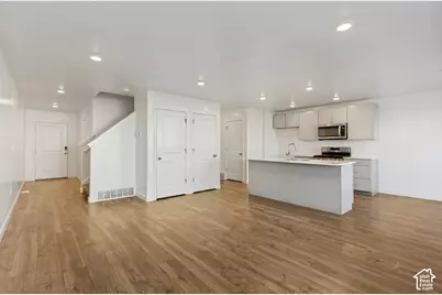 946 W Foxrun Ave, Santaquin, UT 84655 - Photo 3